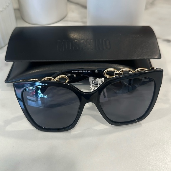 Brand new Moschino Sunglasses - Picture 2 of 3